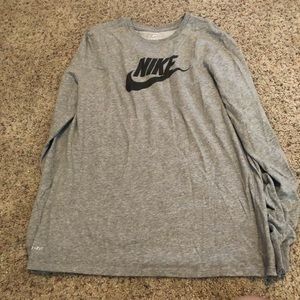 Men’s Nike long sleeve shirt